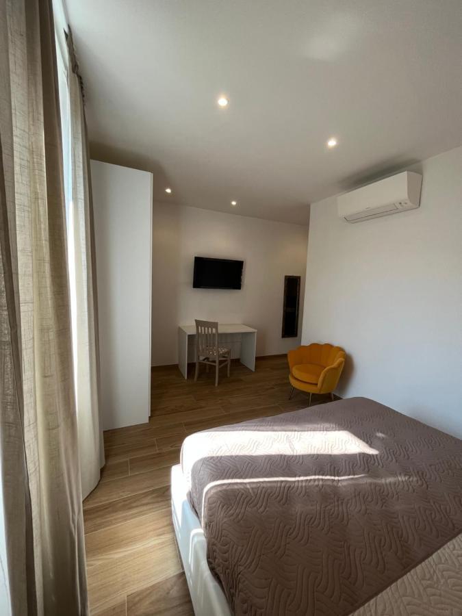 Levante Central Rooms Levanto Bagian luar foto